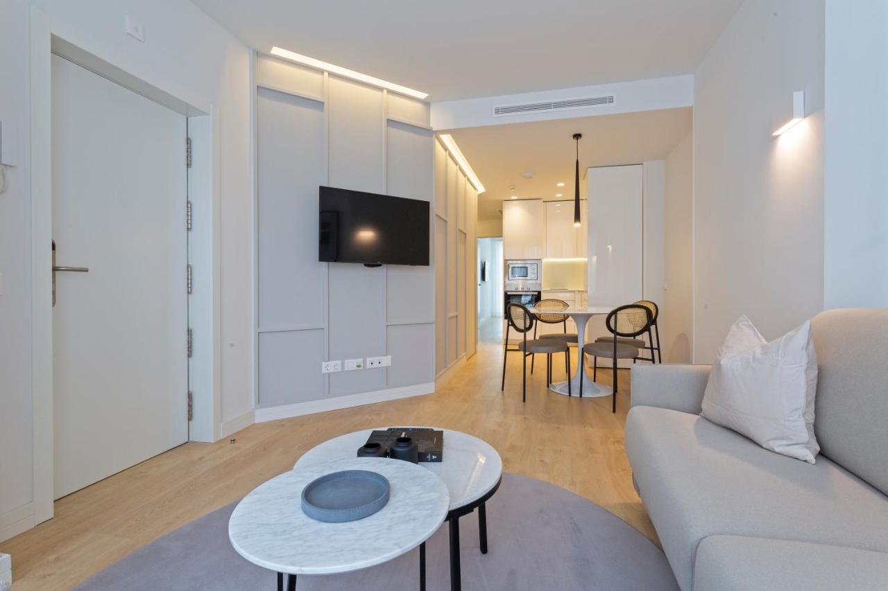Uma Suites O'Donnell Мадрид Экстерьер фото